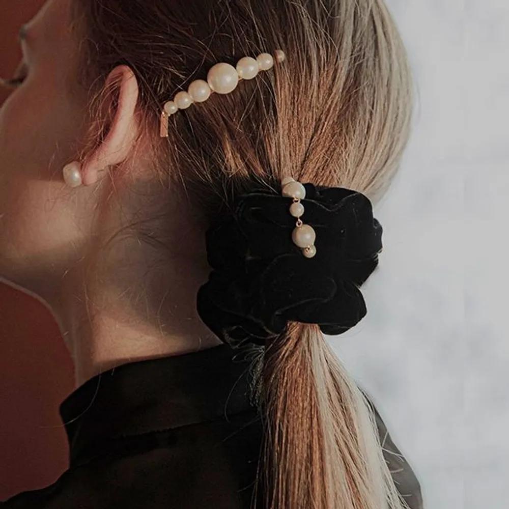 Pearl Velvet Scrunchie JP-21-018S Navy