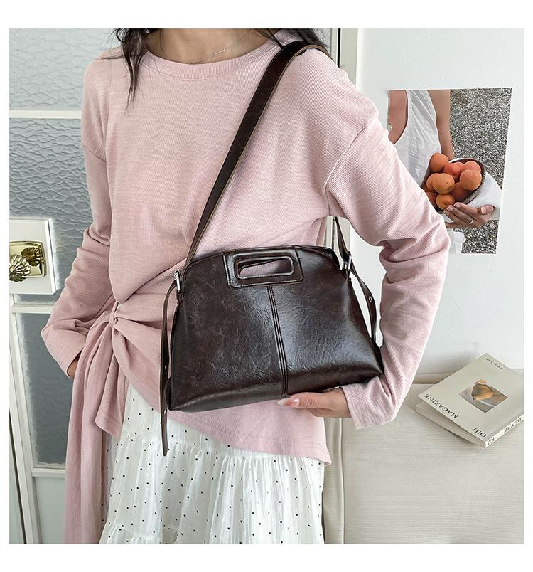 

Handheld Shell Bag High-end and Fashionable Single-shoulder Bag for Casual Commuting, Cross body Bag кавовий