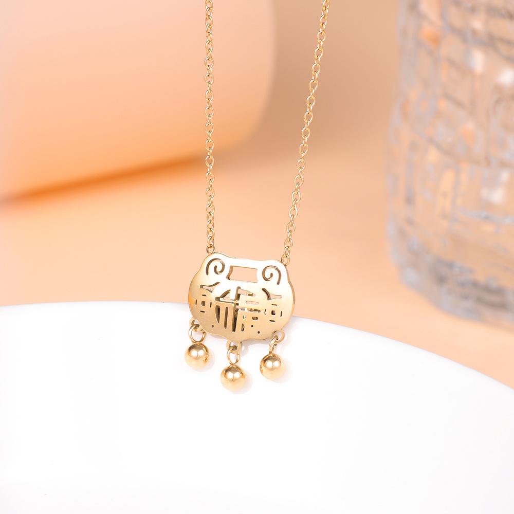 

Titanium steel, stainless steel Fu character safety lock o chain pendant hot-selling niche Internet celebrity jewelry золотой