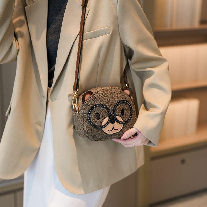 Korean Retro Cute Bear Crossbody Bag Women Brown Plush Small Capacity Mini Shoulder Bag Ladies Cartoon Round Versatile Purse New