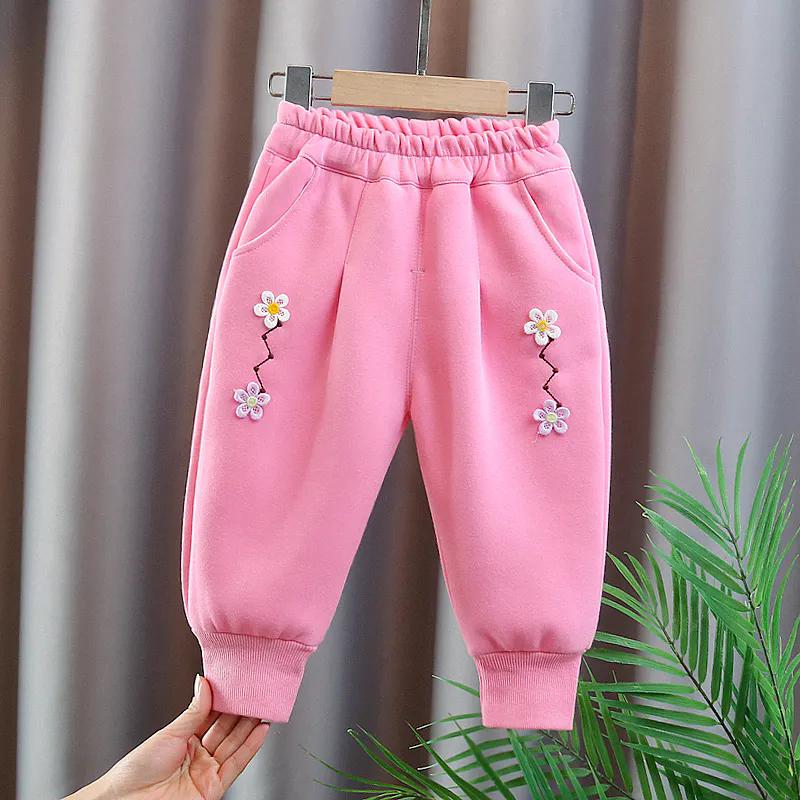Mädchen tragen Kinder-Sporthosen über den Hosen Lässige lockere Knöchelhosen 90 rosa