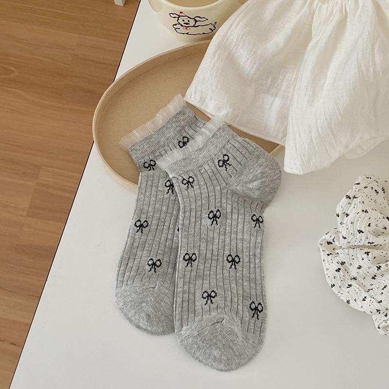 Women's Summer Thin Sweet Lace Lace Breathable Bow Polka Dot Short Tube Socks