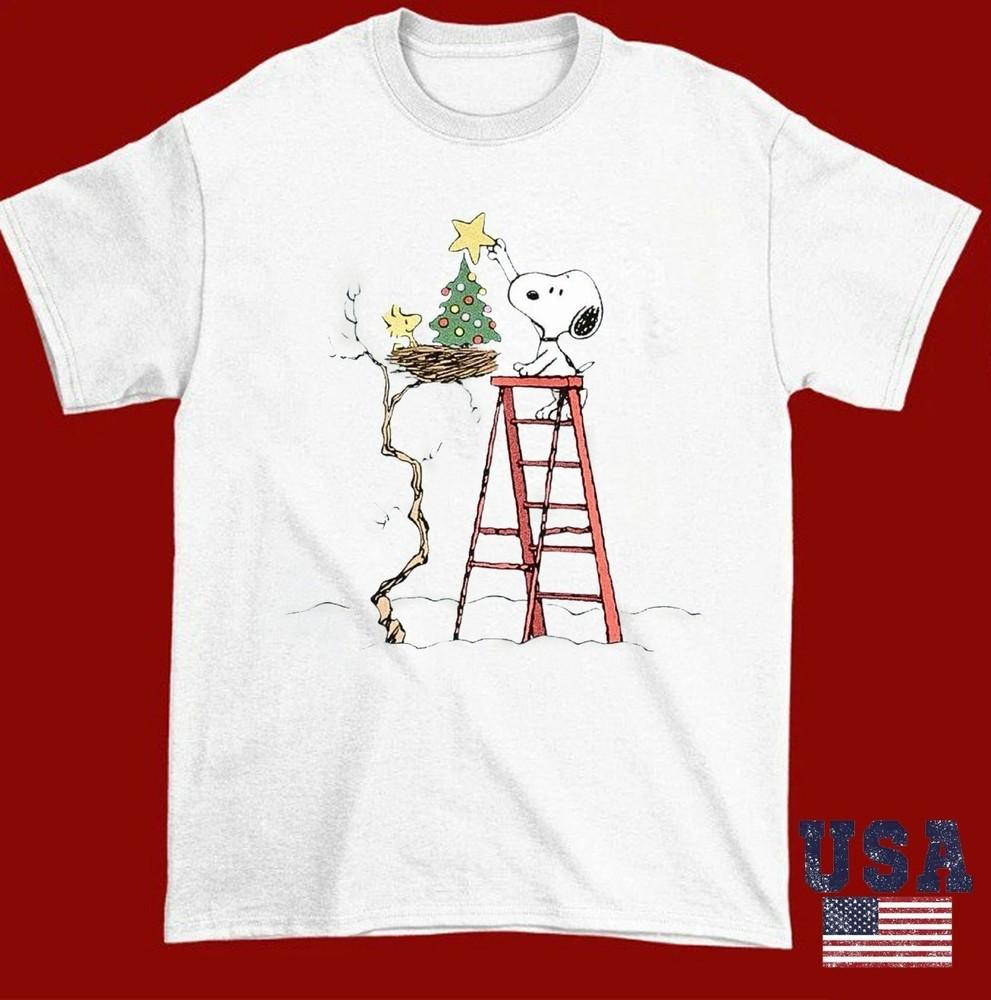 Snoopy Decorating Christmas Tree  HOT SALE Unisex T-Shirt XXL