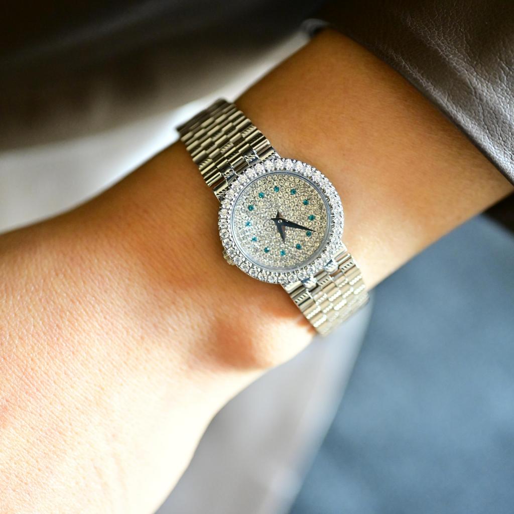 Dainty Vintage Small Dial Women's Watch Diamond Retro Luxury Elegant Gifts stainless steel 24K Gold Plated High Quality