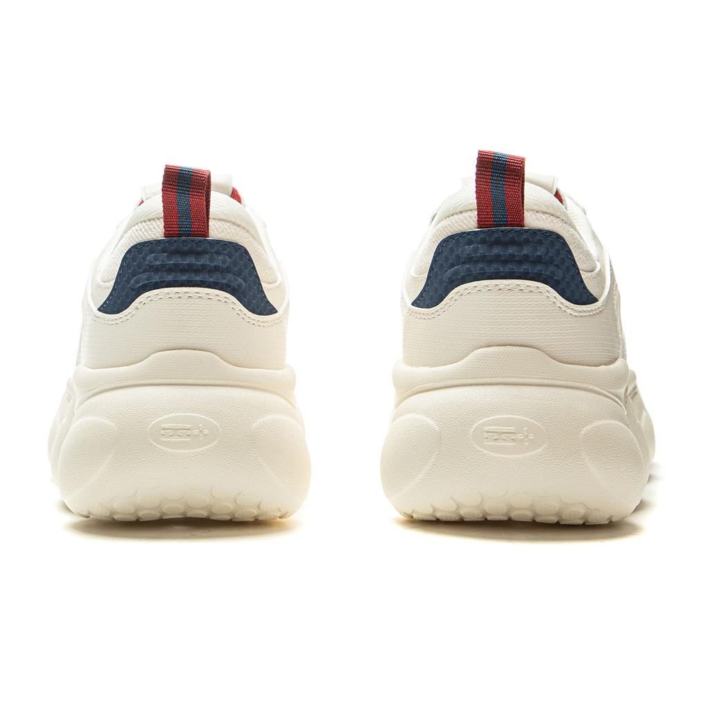 Li Ning Cloud Cushioning Slip Resistant Abrasion Resistant Lightweight Low Top Casual Shoes Women's Ecru AGCV324-3