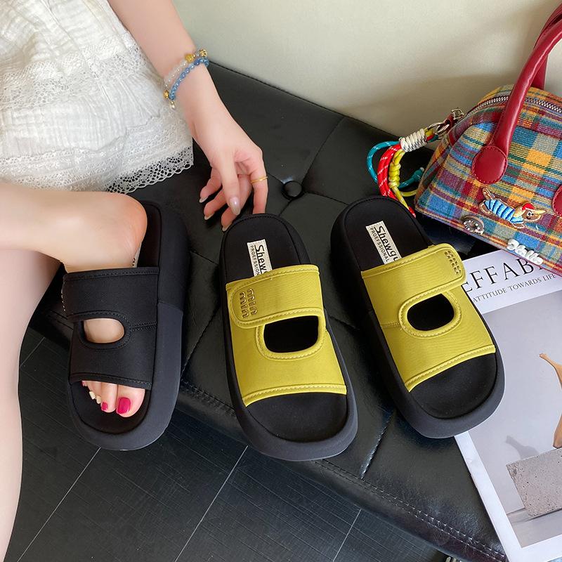 Summer Wear Small Height-increasing Thick-soled Slippers Women 2025 New Velcro Cool Slippers Wear Beach Flip-flops