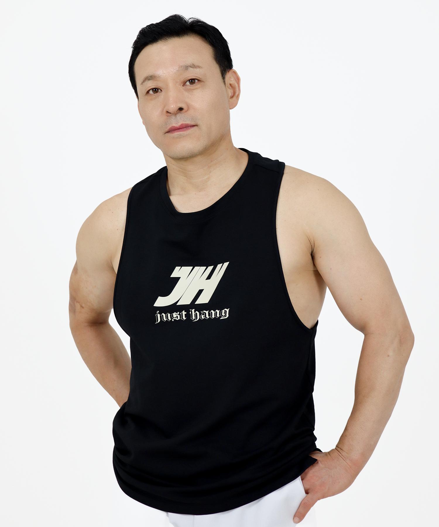 Just Haeng Tooth Ivory Logo Black Sleeveless 1