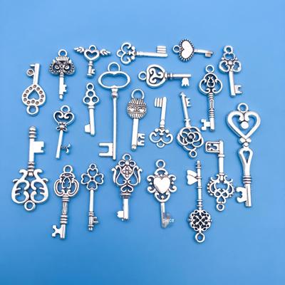 תליון מתכת כסף עתיק עם 20 מפתחות לתכשיטי DIY, שרשראות ואביזרי טלפון