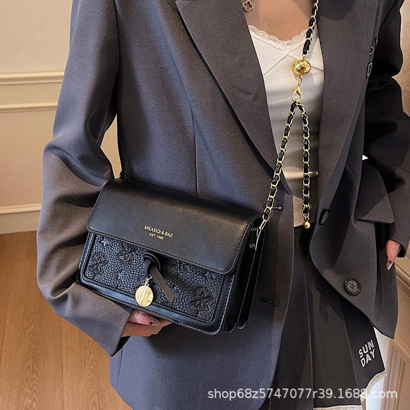 Fashion Simple Small Square Bag Small Bag Women's 2025 New Trendy Niche Design Chain Crossbody Bag Commuter Shoulder Bag