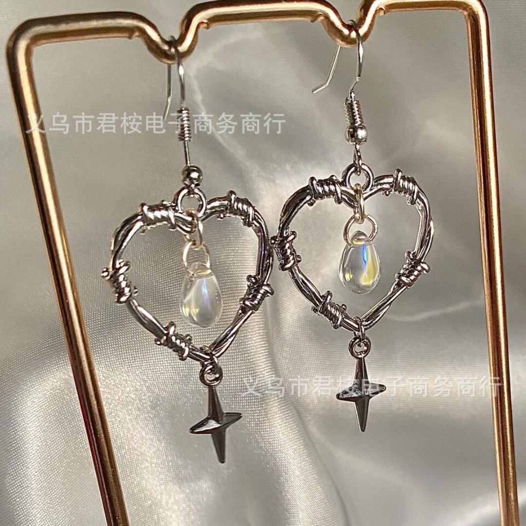 

Fashion Gothic Handmade Heart-shaped Cross Stars Glass Crystal Tassel Pendant Dangle Earrings for Women Halloween Party Jewelry