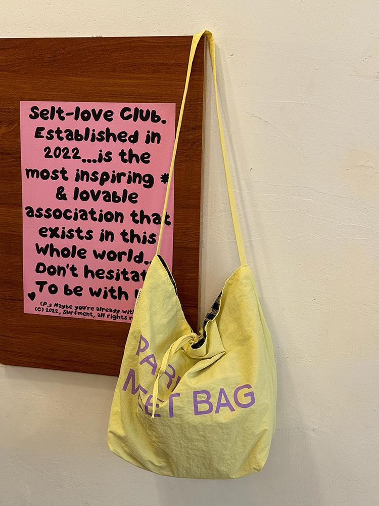 

College style letter bag women s 2025 new trendy fashion Korean version tote bag casual large-capacity bucket bag жёлтый