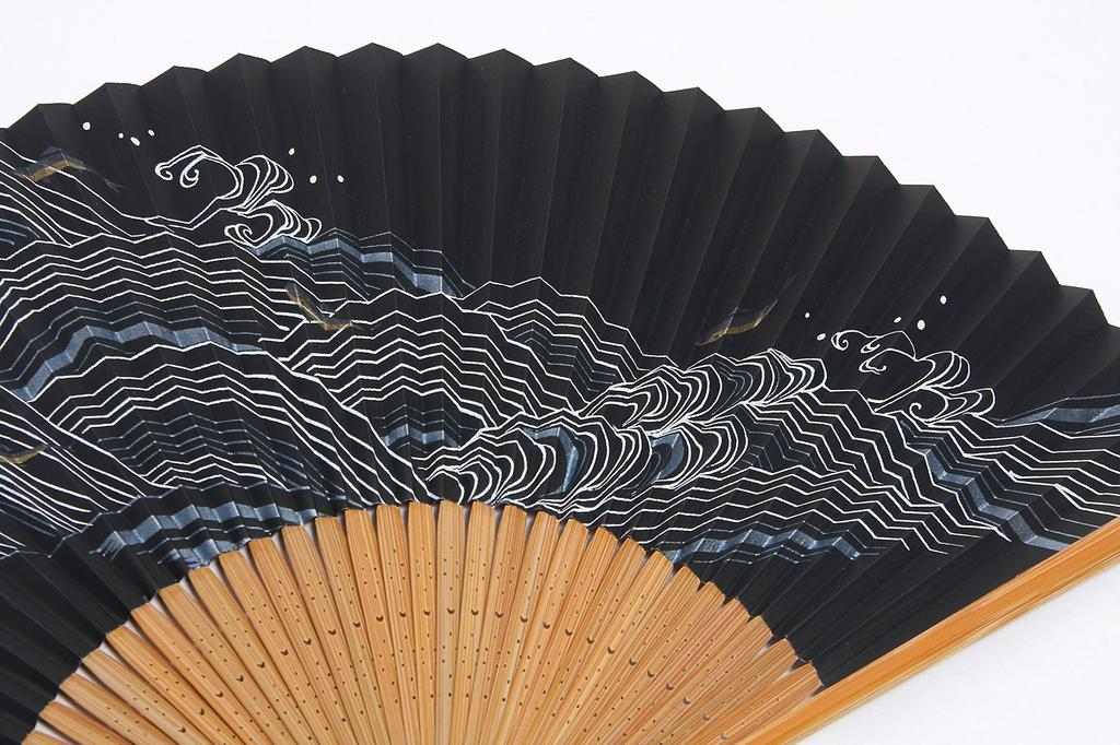 fan with fan in a presentation made in featuring flowing water fish [Hasegawa] Men's Kyoto-style case, box, Japan, design.