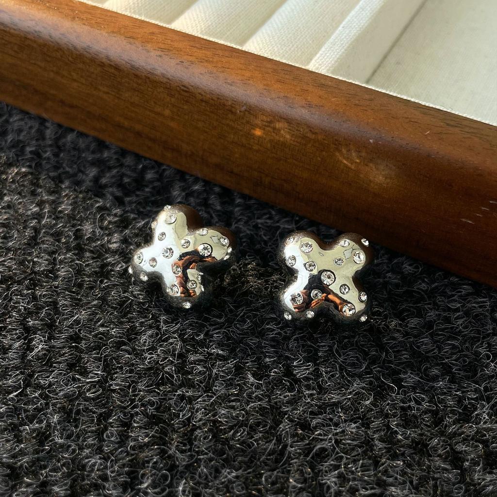 Geometric Stud Earrings, Fashion Temperament, High-end Earrings, Daily Simple and Versatile, Niche Design Earrings
