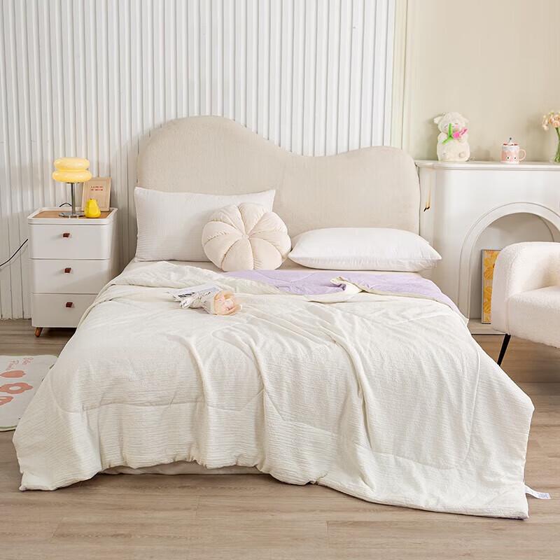 

Louis Kellog Romantic Soybean Puff Quilt