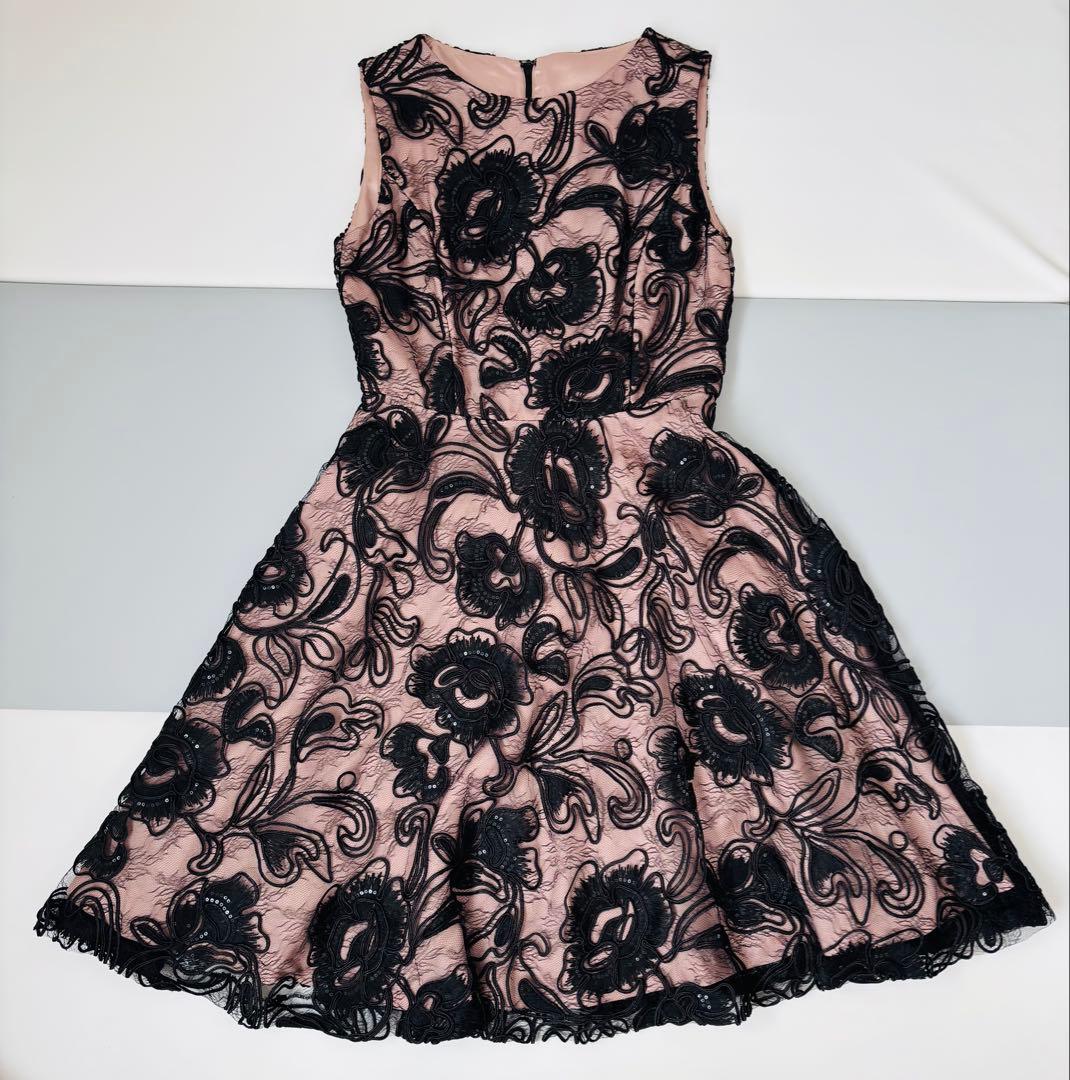 

[Б/У] Платье Diagram, Вышитое, Черное и Розовое, Размер 36