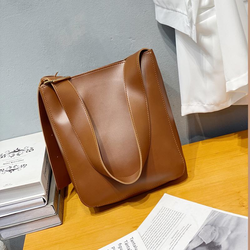 

Сумка большой вместимости женская новая модная сумка-ведро универсальная нишевая сумка-мессенджер сумка подмышку коричневый