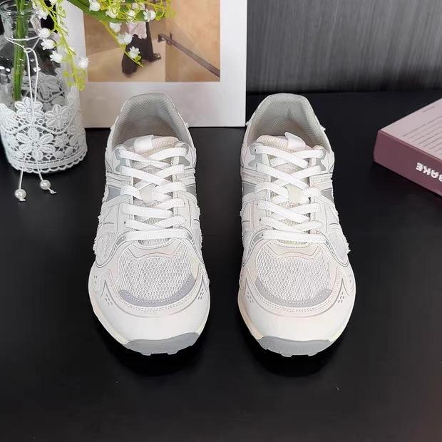 Fashionable Flat Bottomed Retro Lazy German Training Shoes Casual Versatile Sports Shoes Mesh Breathable Casual Shoes Girl