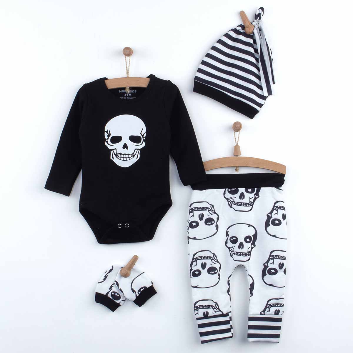 

Комплект из 4 предметов для мальчика с длинными рукавами Black Skull