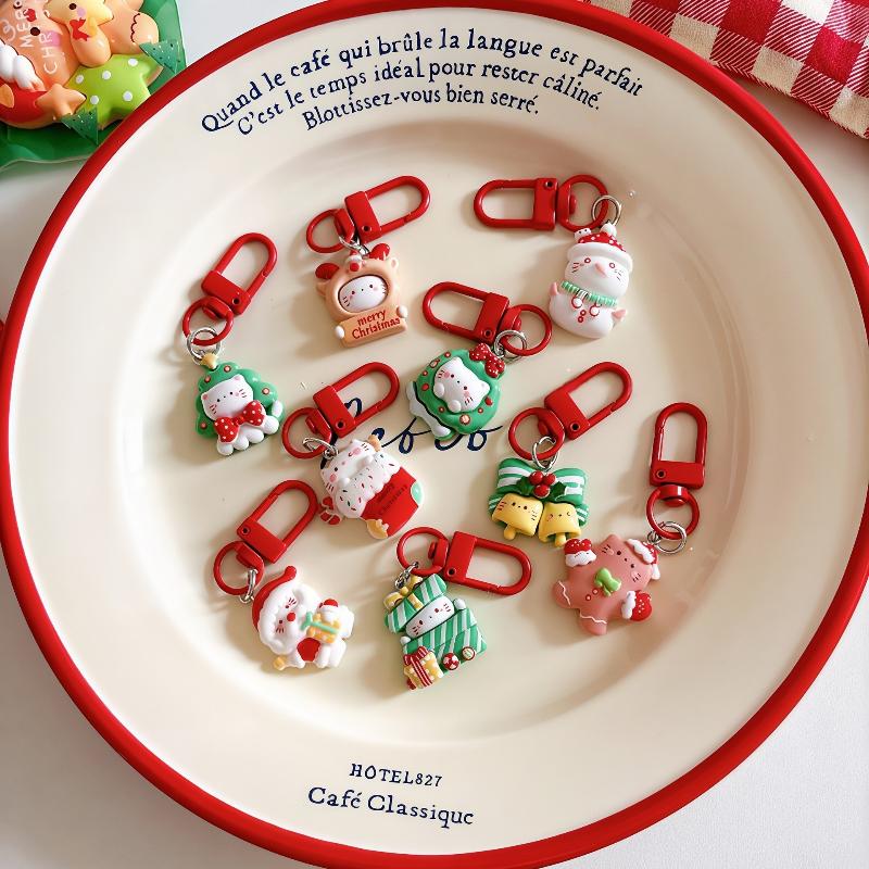Cute Christmas Keychain Cartoon Santa Claus Snowman Kitten Pendant Key Ring Backpack Decoration Accessories  Year Gift