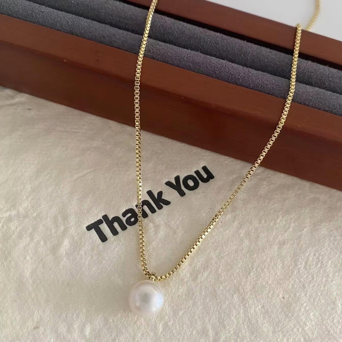 French Minimalist Natural Pearl Necklace for Women - Elegant, Vintage, High-End Freshwater Pearl Clavicle Chain