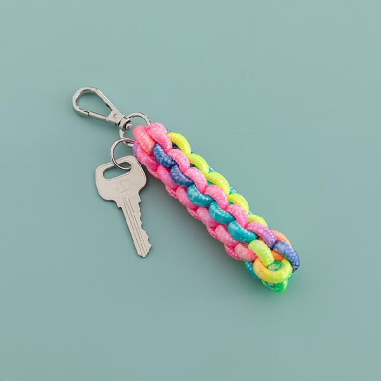 Stilvoller Mais-Nylon-Schlüsselanhänger Minimalistische Designs für Trendsetter und Bastelbegeisterte Suchen Sie Einzigartige Modeaccessoires
