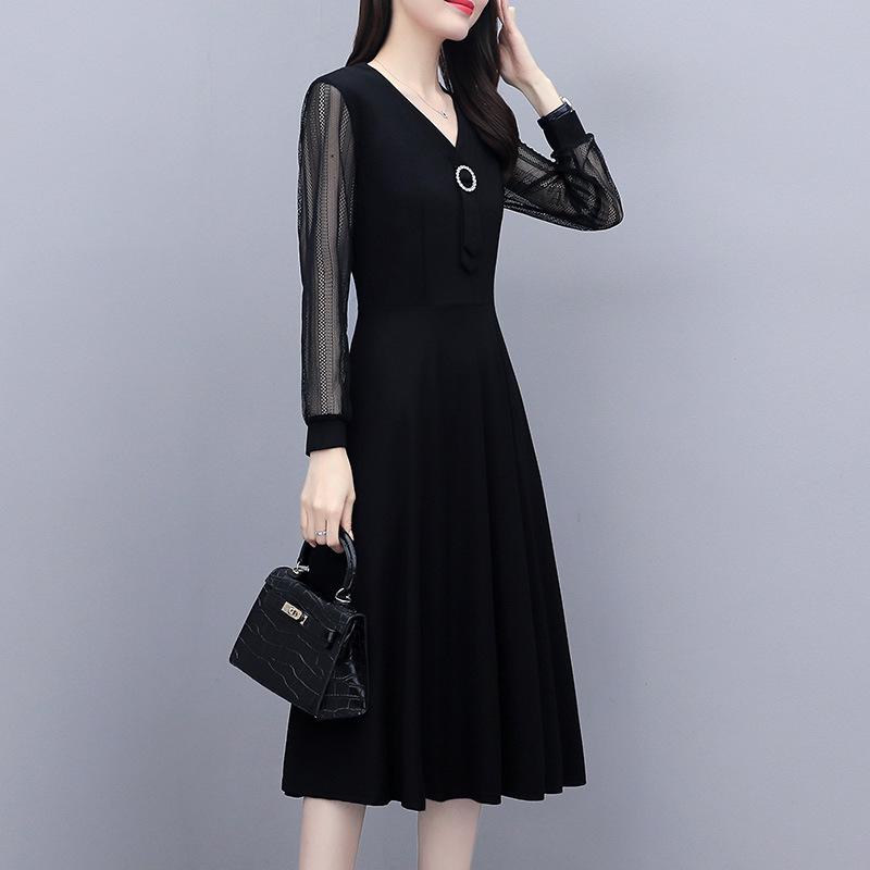 Dream 0121 Plus Size Women's V-Neck Lace Patchwork Dress with Long Sleeves - Slimming, Flattering Black Skirt