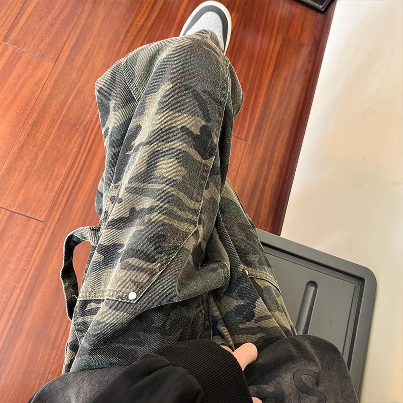 

Чоловічі осінні камуфляжні широкі джинси - модний випраний комбінезон High Street. XL камуфляжний