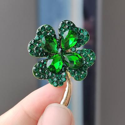 Simple Anti-Light Opal Brooch Female Four-Leaf Clover Pin Fixed Clothes Accessories