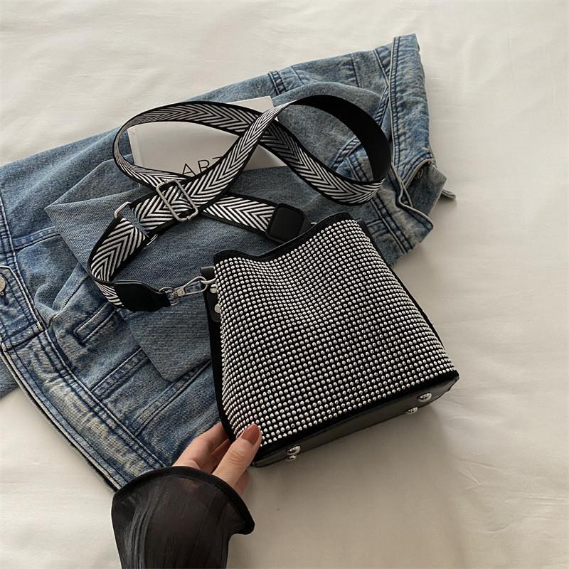 Stylish Fall Bucket Bag Sparkling Rhinestones Fashionable Commuter Shoulder Bag In Black Silver And Colorful Options