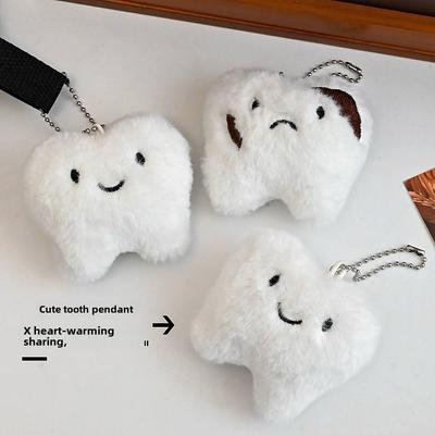 Grazioso portachiavi a forma di dente di peluche per donna