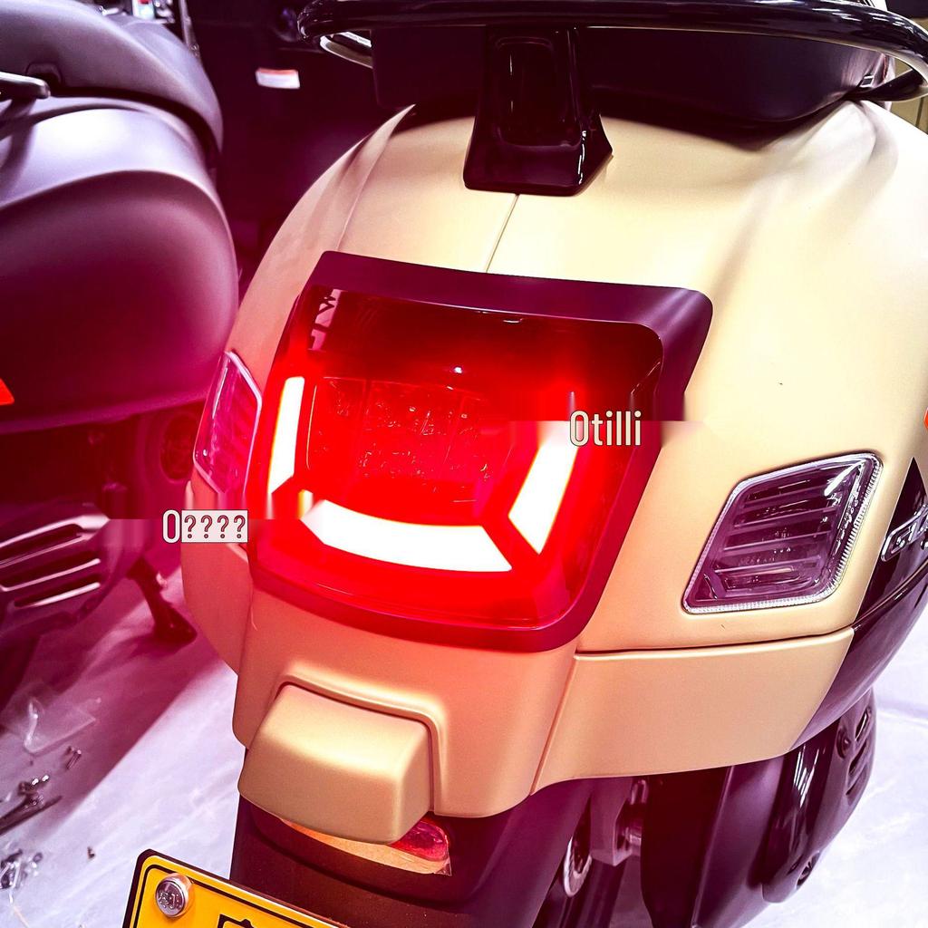 Vespa GTS300/GTV300 2023 LED Taillight & Brake Light Accessory