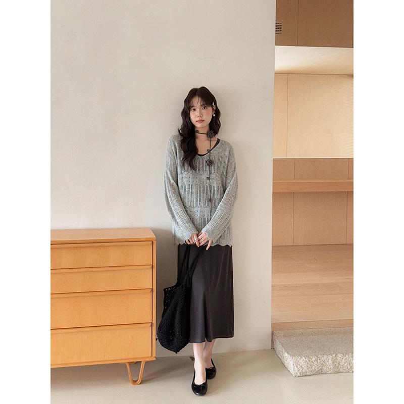 

Ge Ming Retro Knit Hollow Top & Vest Dress Women s Set N541C S (Weight 90-115kg)