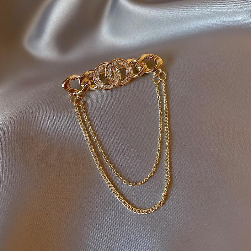 Chic Butterfly Brooch for Women - High-End Fashion Corsage