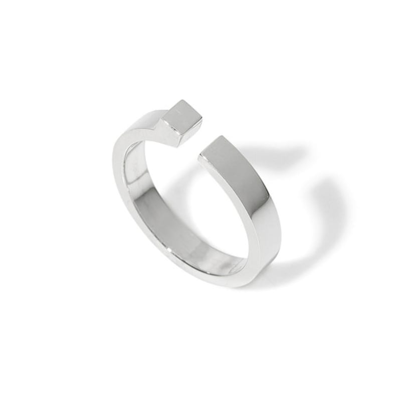 ANOTHER CELL SMALL LETTER A RING