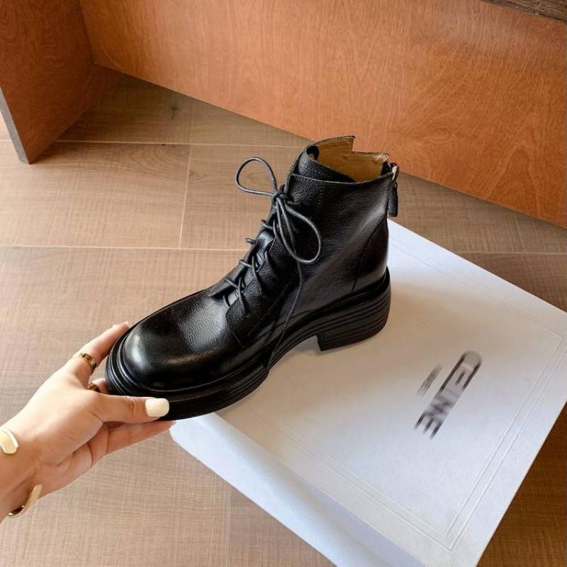 

Новые женские кожаные ботинки универсальные с круглым носком на среднем каблуке большого размера женские ботинки из натуральной кожи ботинки Мартин осень и зима на толстой подошве 40 чёрный