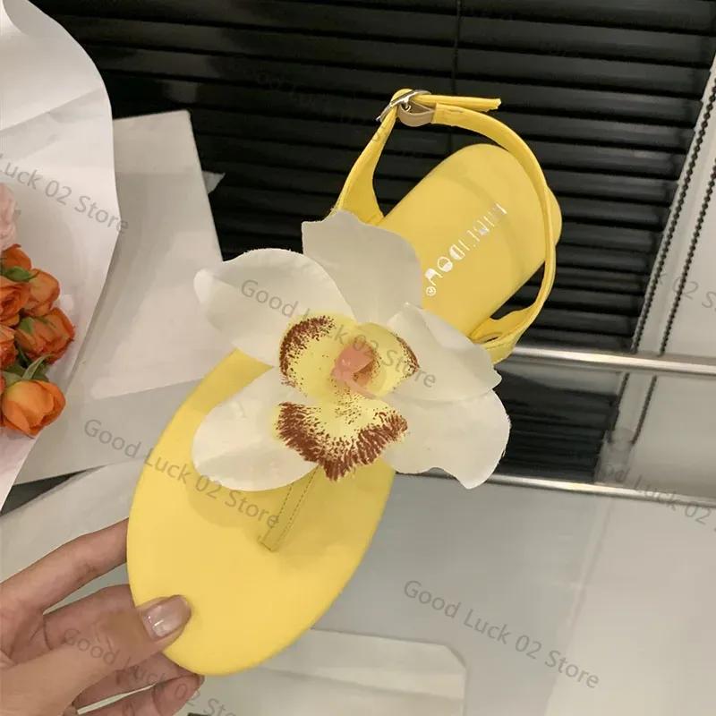 

Fashion Flower Designer Flats Flip Flops Women 2025 Summer New Fashion Brand Sandals Women Non-slip Comfort Casual Beach Slippers Ladies 40 жёлтый