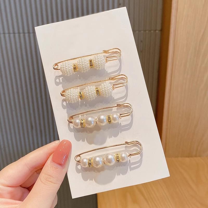 Women's Adjustable Pearl Safety Pin for Waist-Cinching and Neckline Fixing