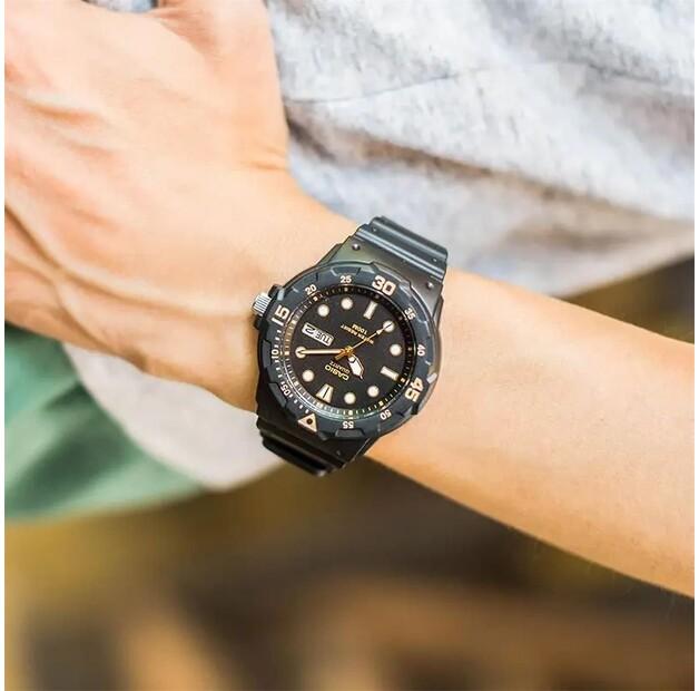 Часы Casio Sport Analog MRW-200H-1EVEF