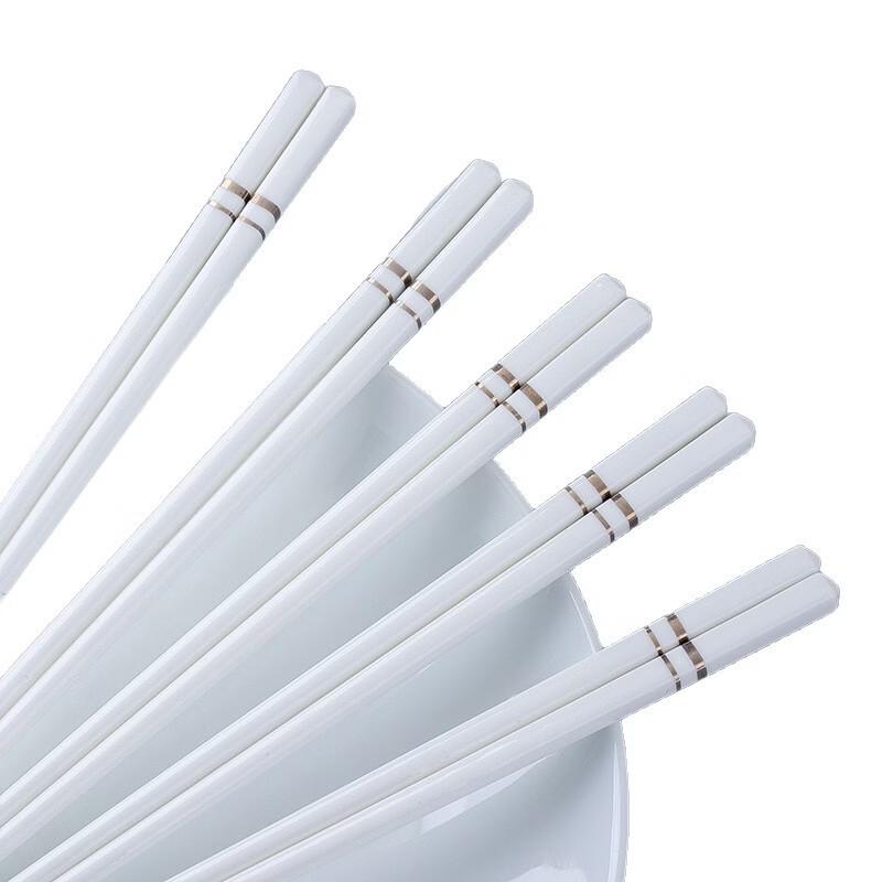 Zestaw ceramicznych pałeczek do jedzenia z inkrustacją z jadeitu i złota