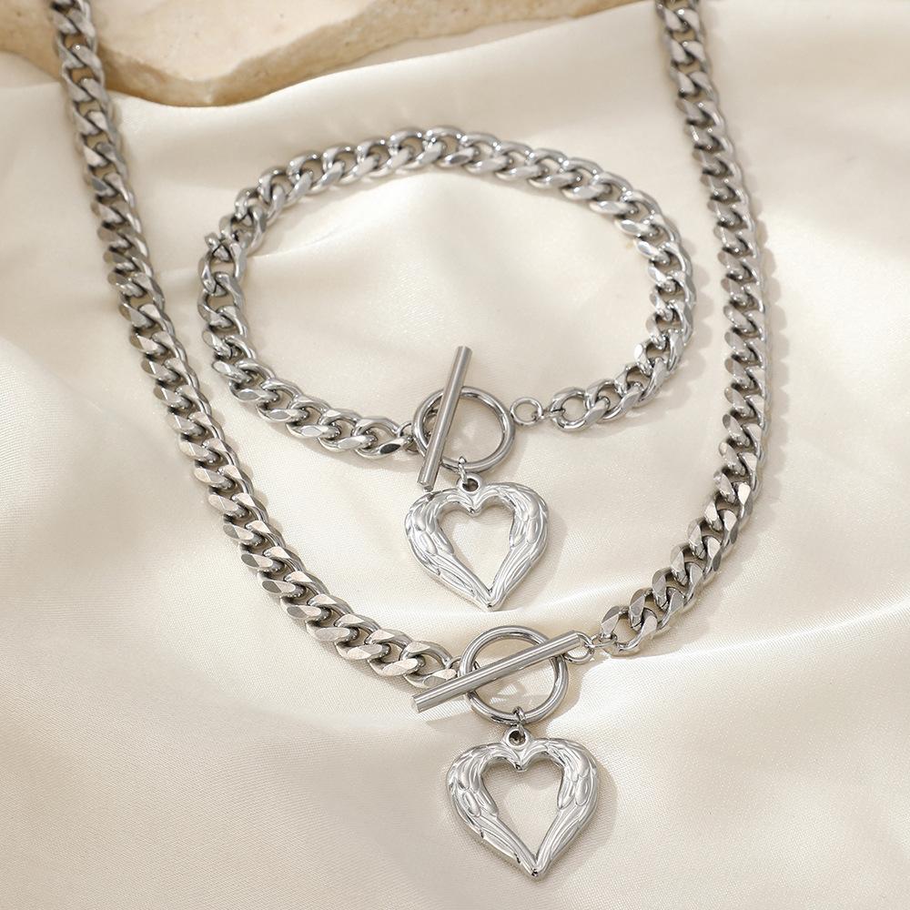 Stainless Steel 18K Gold Plated Heart Pendant Necklace Bracelet Set Women Hip Hop OT Buckle Cuban Clavicle Chain Jewelry