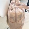 Pink casual large-capacity bag for women, new fashionable commuting simple niche design travel fitness bag