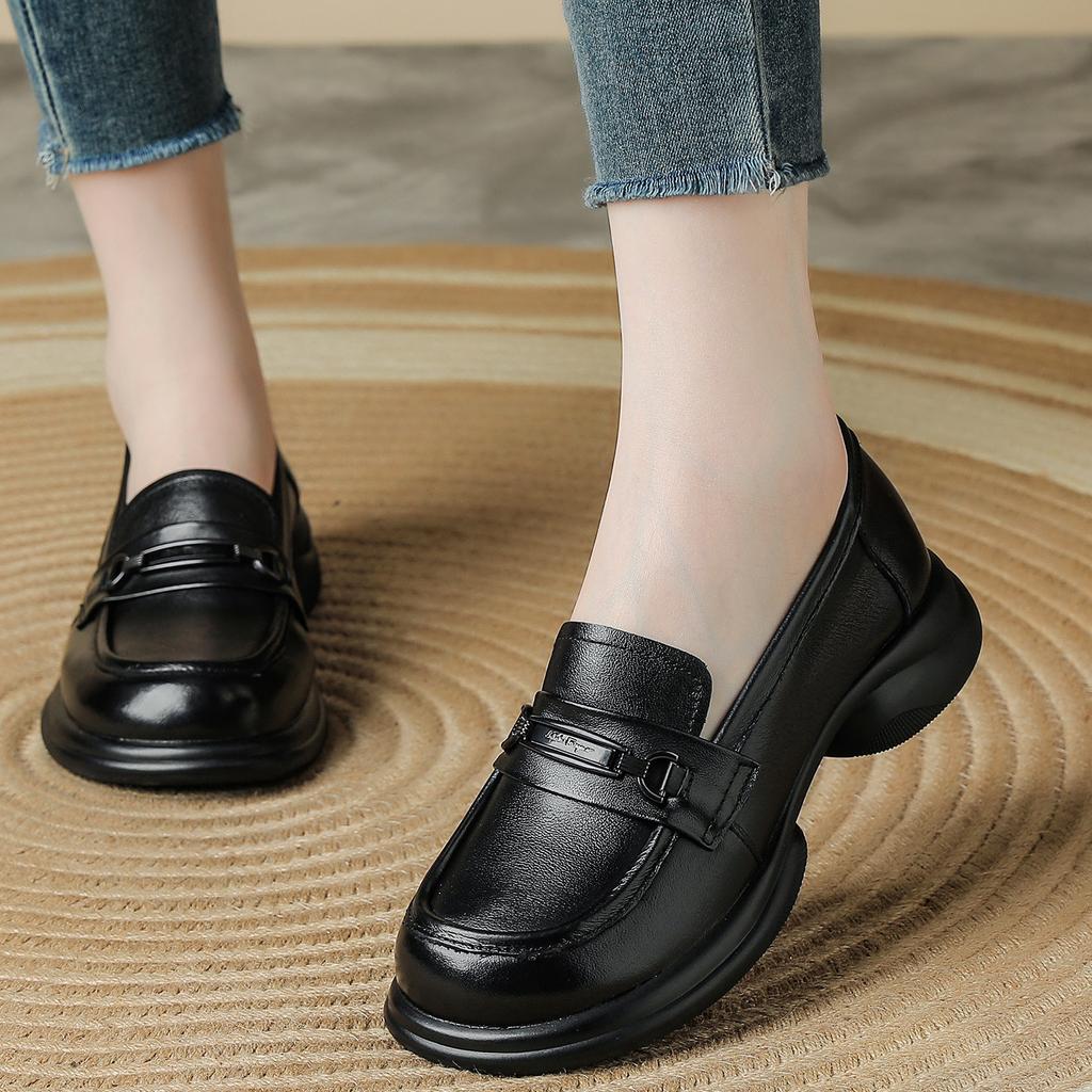 2026 Autumn New Comfortable Round Head Leather Versatile Fashion Women's Shoes Thick Heel Mother Shoes