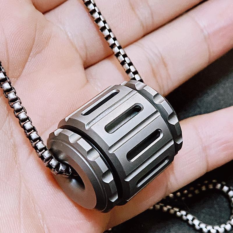 B.M War Hammer EDC Knife Pendant Fingertip Gyro Pendant Adult Fidget Toy Paracord Rope Decompression Toys Edc Titanium Accessory
