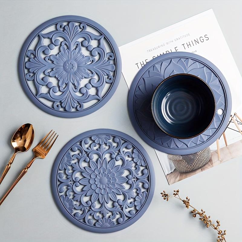 Silicone Tripod 3-Piece Set - Decorative Thanksgiving Heat Resistant Mat, Multi-Purpose Kitchen Pot Mat for Countertop Protection, Table Mat