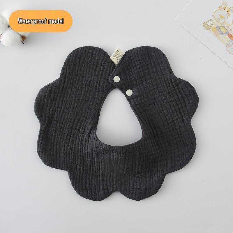 Dwustronny, wodoodporny śliniaczek dla niemowląt w stylu koreańskim z płatkami, wykonany w 100% z gazy bawełnianej
