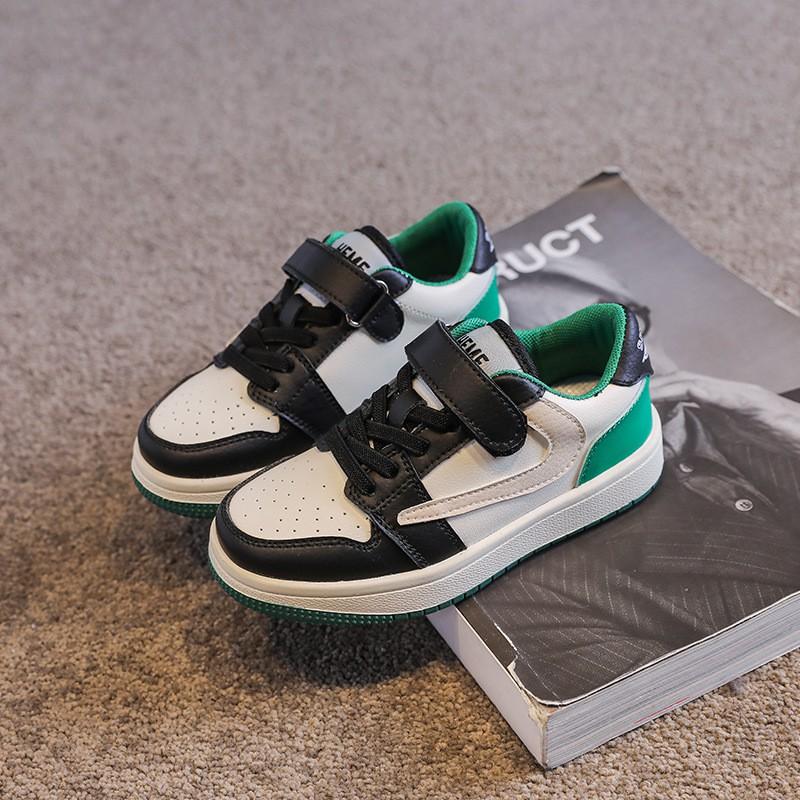 Kids Breathable Low-Top Casual Sneakers Boys Girls Mesh Lining Rubber Sole Slip-On Style