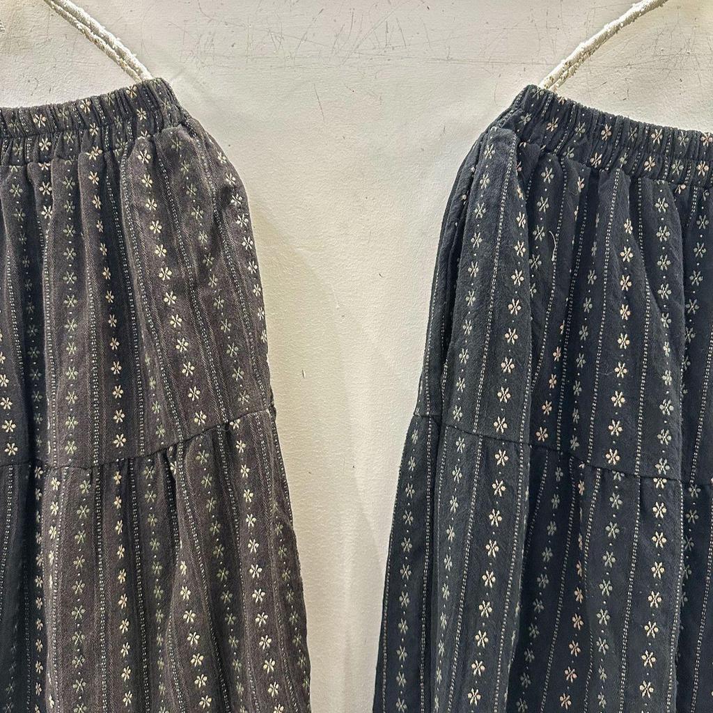 Wei Qi Women's Retro Embroidered Loose Midi Skirt