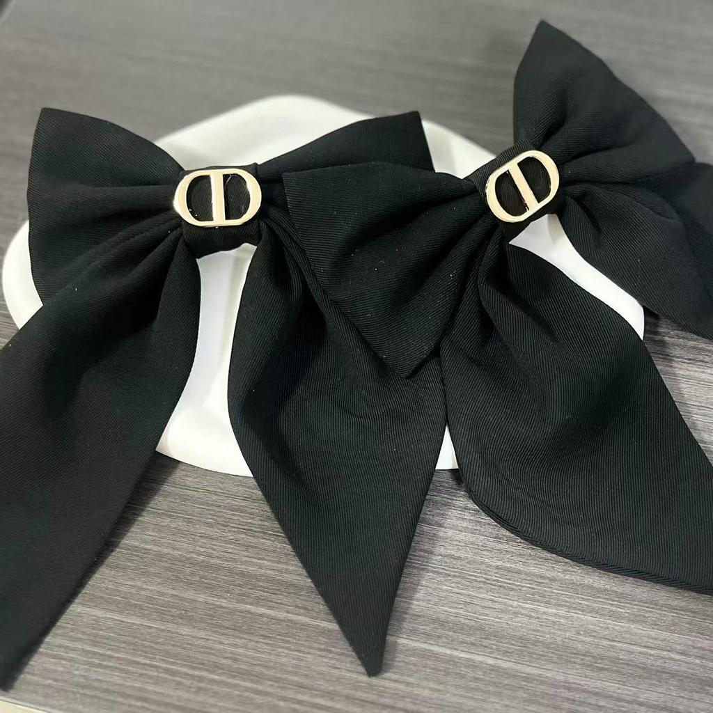 Black Velvet Large Bow Clip: Classic, Versatile Updo Accessory