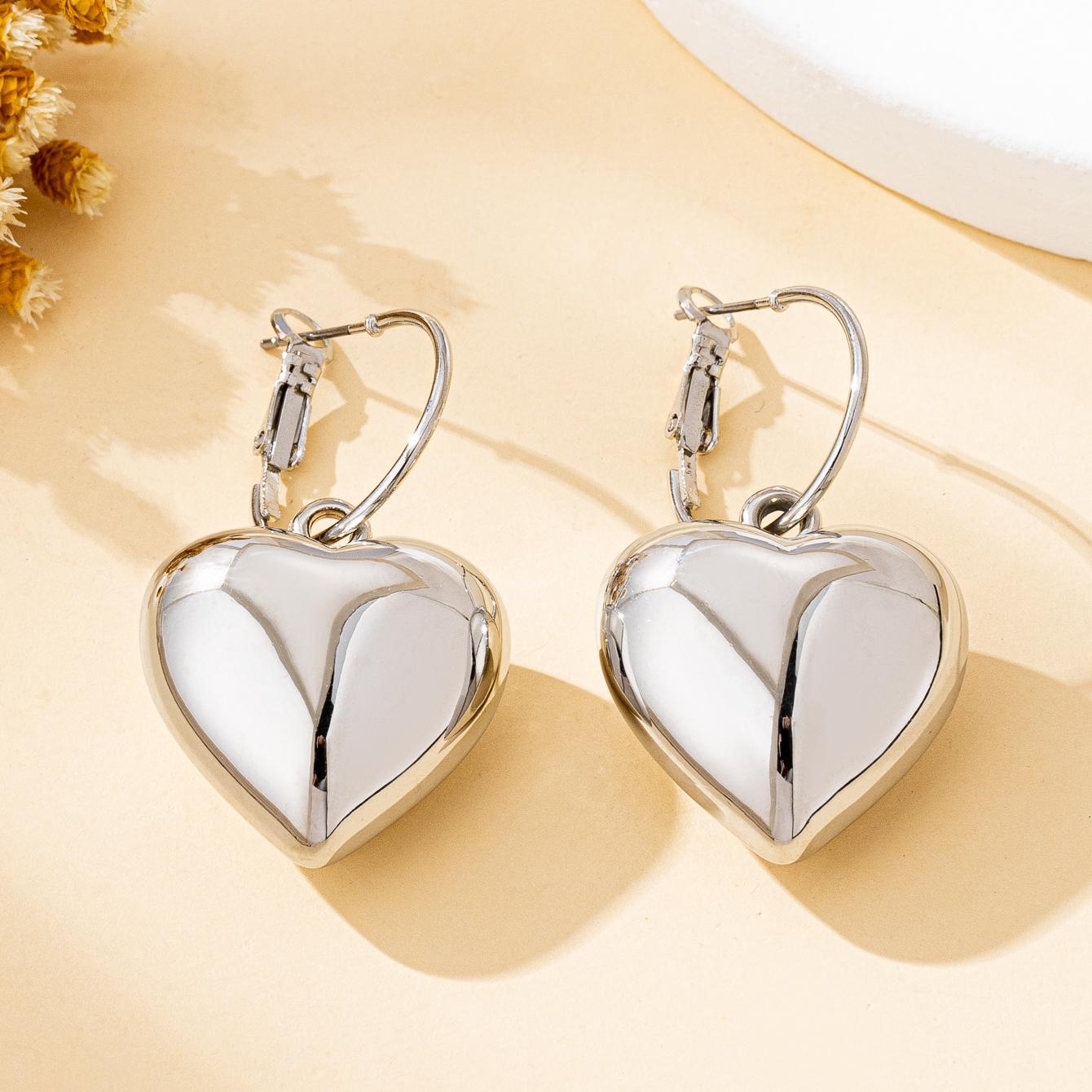A Pair of Women s Fashionable Dangle Earrings, Smooth Heart-Shaped Ccb Pendant Earrings, Simple and Unique Hip-Hop Earrings, Suitable for Daily