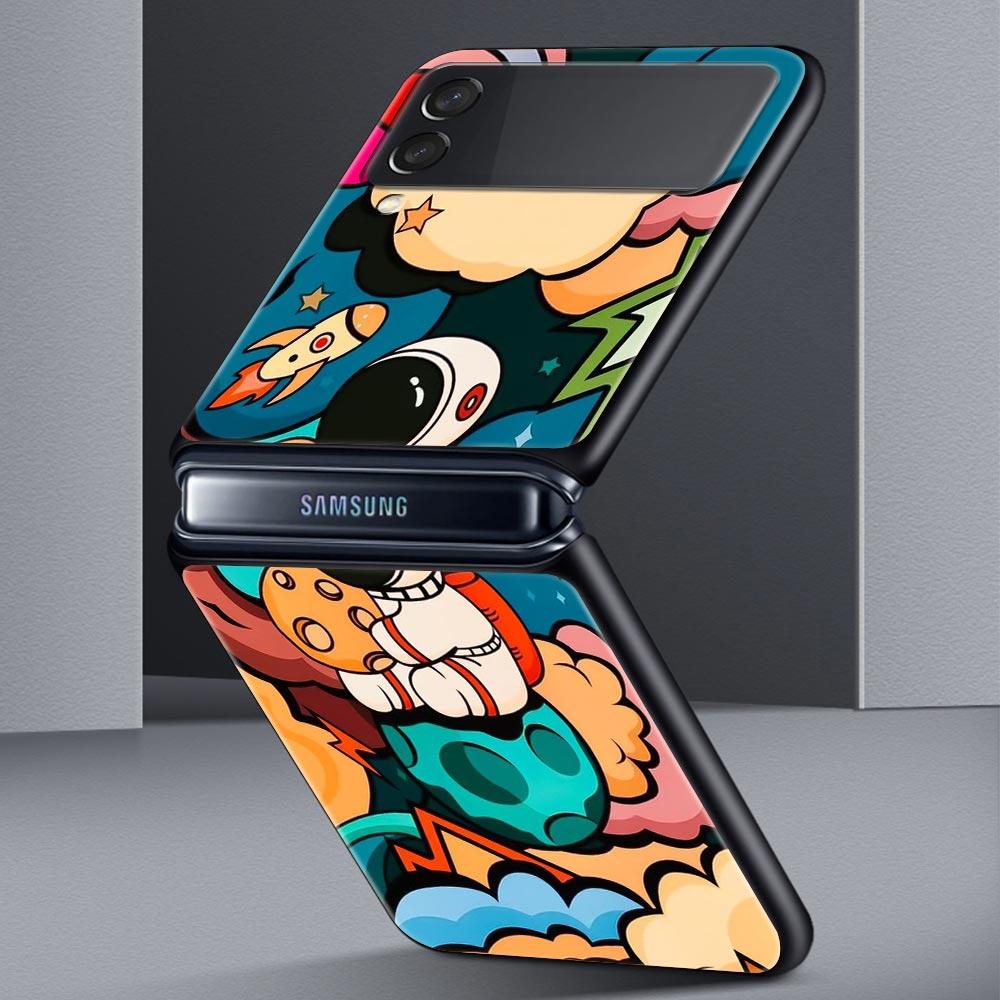 Cartoon Cute Cosmonaut Hard PC Phone Case For Samsung Galaxy Z Flip 7 6 5 4 Black Cover For Galaxy Z Flip3 Foldable Fundas Shell